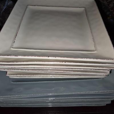 Set of 16 dinner plates and 8 matching Salad plates