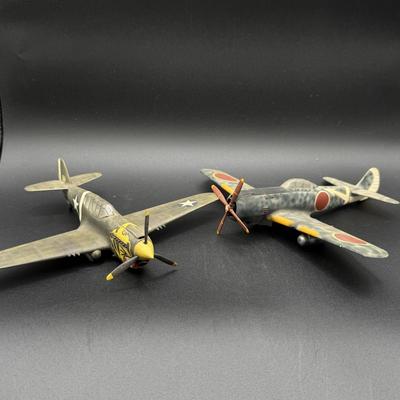 LOT 63H: Vintage WWII Fighter Plane and Tank Models
