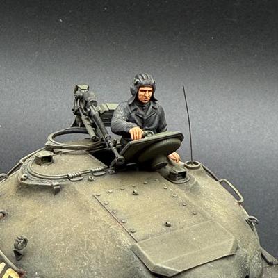 LOT 63H: Vintage WWII Fighter Plane and Tank Models