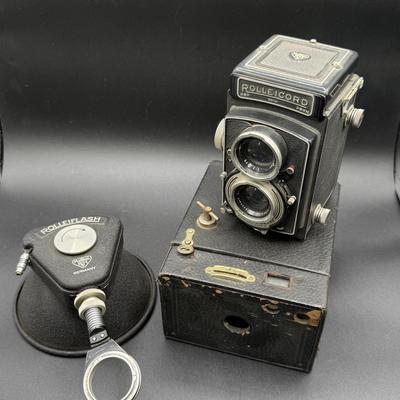 LOT 64H: Vintage/Antique Cameras and Camera Accessories - Rolleicord & more!