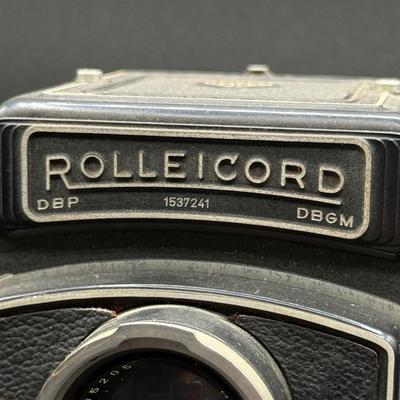 LOT 64H: Vintage/Antique Cameras and Camera Accessories - Rolleicord & more!