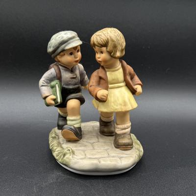LOT 72H: Vintage Ceramic Home Decor & More - Santa Barbara, Goebel, & More!