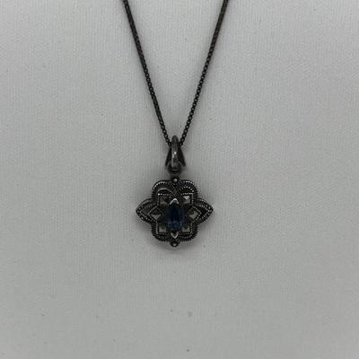 LOT 95J: Sterling Silver 18" Necklace with Two Pendants and 925 Mexico Cat Pin/Brooch - 17.2 GTW