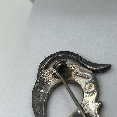 LOT 95J: Sterling Silver 18" Necklace with Two Pendants and 925 Mexico Cat Pin/Brooch - 17.2 GTW