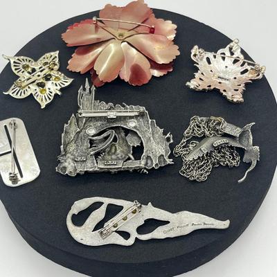 LOT 100J: Unique Brooches/Pins Including Large Dragon Brooch