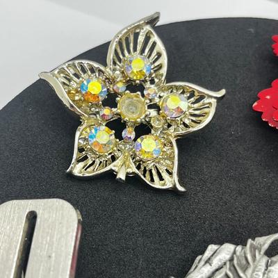 LOT 100J: Unique Brooches/Pins Including Large Dragon Brooch