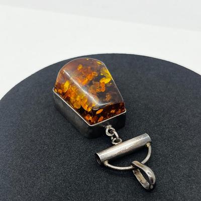 LOT 114J: Amazing Large Vintage Amber Pendant - 1/2 Inch High!