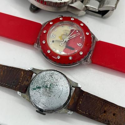 LOT 127J: Vintage Watch Collection (Untested): Fender, Bulova, Snoopy and More!