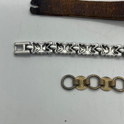 LOT 127J: Vintage Watch Collection (Untested): Fender, Bulova, Snoopy and More!