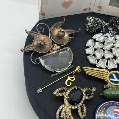 LOT 128J: Large Collection of Vintage Brooches/Pins Including New In Box "Mothers" Pin