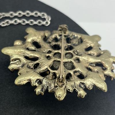 LOT 128J: Large Collection of Vintage Brooches/Pins Including New In Box "Mothers" Pin