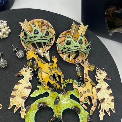 LOT 131J: Large Costume Jewelry Lot: Bracelets, Necklaces, Earrings, Pendants and More! Comes with a Cute Heart Shaped Box!