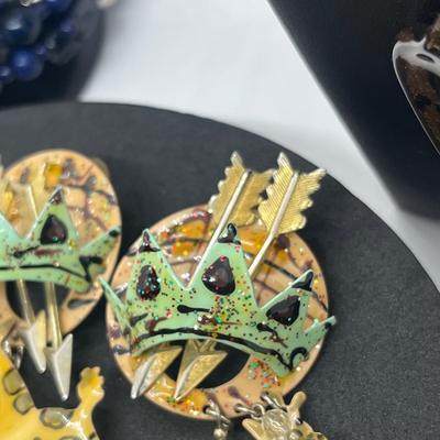 LOT 131J: Large Costume Jewelry Lot: Bracelets, Necklaces, Earrings, Pendants and More! Comes with a Cute Heart Shaped Box!