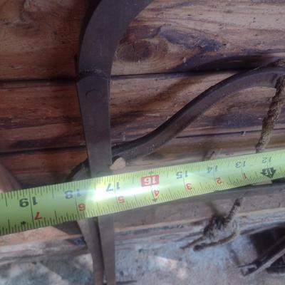 Antique Hay Bale Grappler