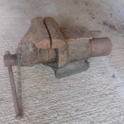 Machinist's Anvil Bench Vise 3"