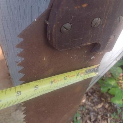 Vintage Coarse Cut Log Saw (B4)