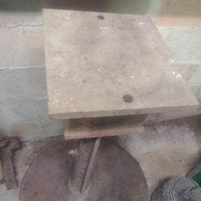 Steel Plate Pedestal Work Stand