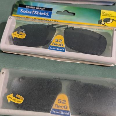 Foster Grant Solar Shield Polarized Clip On Sunglasses #1 (PB)