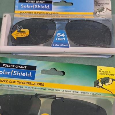 Foster Grant Solar Shield Polarized Clip On Sunglasses #1 (PB)
