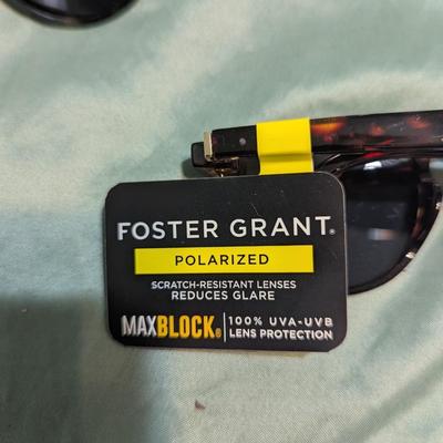 Foster Grant Polarized Max Block Glasses #3 (PB)