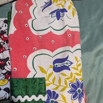 Kitchen Aprons - Disney & Betsy Olmsted #4 (PB)