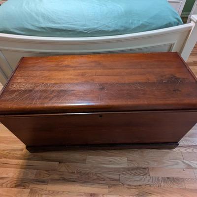 Genuine Solid White Cedar Chest Lexington NC (PB)