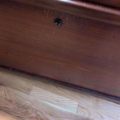 Genuine Solid White Cedar Chest Lexington NC (PB)