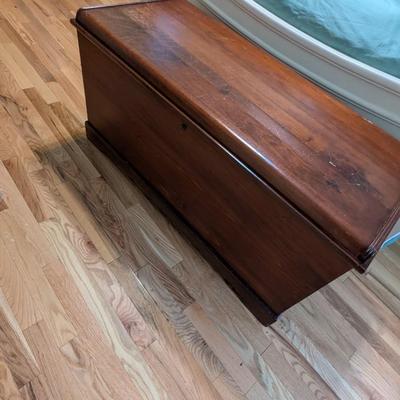 Genuine Solid White Cedar Chest Lexington NC (PB)