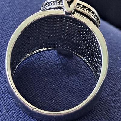 Poison pill ring