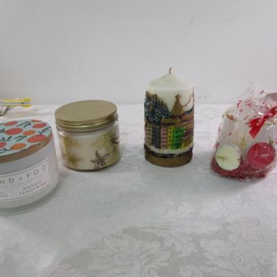 Sale Photo Thumbnail #17: One of the big candles has 3 tealight candles included in the package