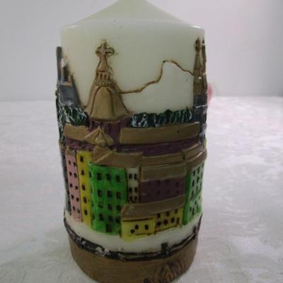 Sale Photo Thumbnail #30: One of the big candles has 3 tealight candles included in the package
