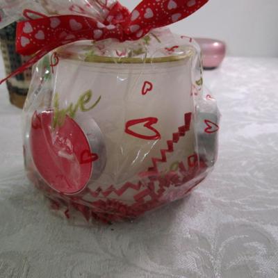 Sale Photo Thumbnail #26: One of the big candles has 3 tealight candles included in the package