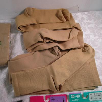 Sale Photo Thumbnail #65: New in pkg 4 black XL, 2 beige #2, 3 beige XL 30-40 mmHg ; 4 beige not in pkg (look new)