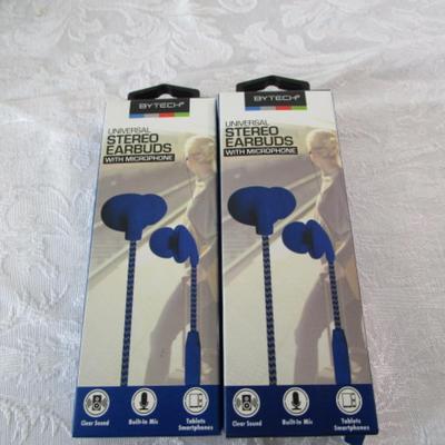 Sale Photo Thumbnail #85: 2 are new in box & plug in, the other 2 are wireless Bluetooth & like new, Tested & all work