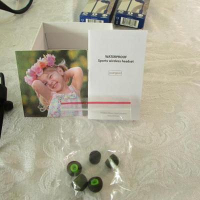 Sale Photo Thumbnail #82: 2 are new in box & plug in, the other 2 are wireless Bluetooth & like new, Tested & all work