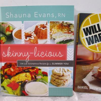 Sale Photo Thumbnail #88: 3novels, 2 cookbooks, 1 How To Succeed in College book, See pictures