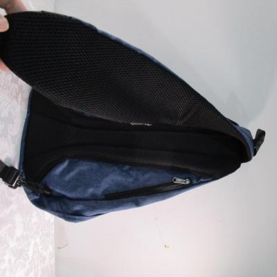 Sale Photo Thumbnail #108: 2 shopping bags, 1 backpack, 1 messenger bag, 1 small shopping bag, 1 makeup bag, 1 beach bag