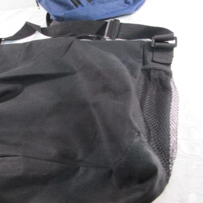 Sale Photo Thumbnail #100: 2 shopping bags, 1 backpack, 1 messenger bag, 1 small shopping bag, 1 makeup bag, 1 beach bag