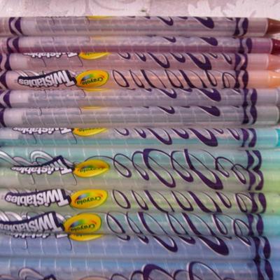 Sale Photo Thumbnail #209: See pictures, half of the crayons are skin tones