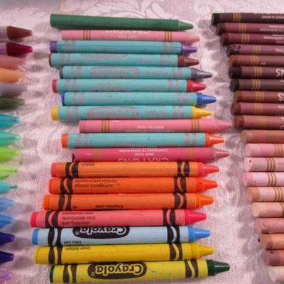 Sale Photo Thumbnail #210: See pictures, half of the crayons are skin tones