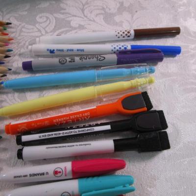 Sale Photo Thumbnail #217: 36 Colored pencils, set of 8 mini markers, 3 markers, 2 highlighters, expo markers