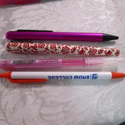 Sale Photo Thumbnail #225: 4 Pilot pens, 3 Tul pens, 2 Sharpie pens, 1 - .7 Papermate Ink Joy, 4-.10 Papermate Ink Joy, 3 Papermate stick pens, 4 misc. pens, OOLY fountain pen with 3 refills