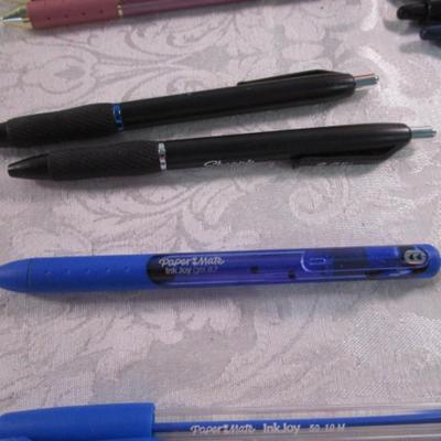 Sale Photo Thumbnail #221: 4 Pilot pens, 3 Tul pens, 2 Sharpie pens, 1 - .7 Papermate Ink Joy, 4-.10 Papermate Ink Joy, 3 Papermate stick pens, 4 misc. pens, OOLY fountain pen with 3 refills