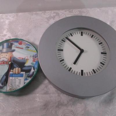 Sale Photo Thumbnail #546: Each clock takes 1 AA battery not included, see pictures