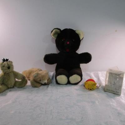 Sale Photo Thumbnail #570: Brown bear is 16" tall, See pictures