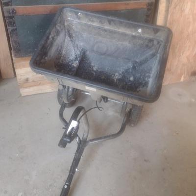 Craftsman Pull Behind Lawn Spreader