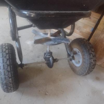 Craftsman Pull Behind Lawn Spreader