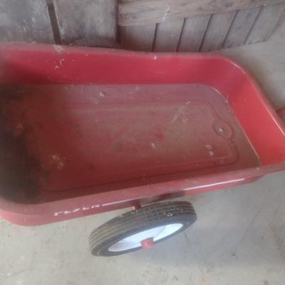 Vintage Radio Flyer 412 Single Axle Pull Behind Wagon