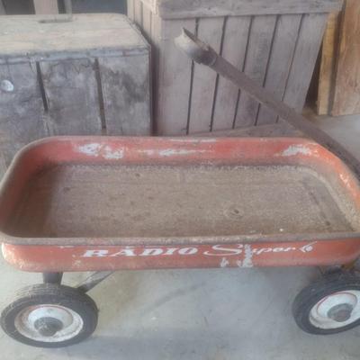 Vintage Radio Super Metal Pan Pull Wagon