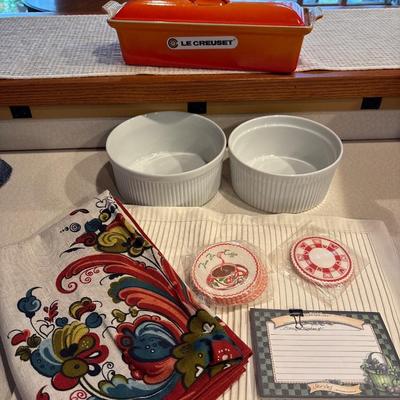Sale Photo Thumbnail #25: Tablecloth, 4 ivory placemats, Cordon Bleu and Dansk bowl. Le Creuset has box
